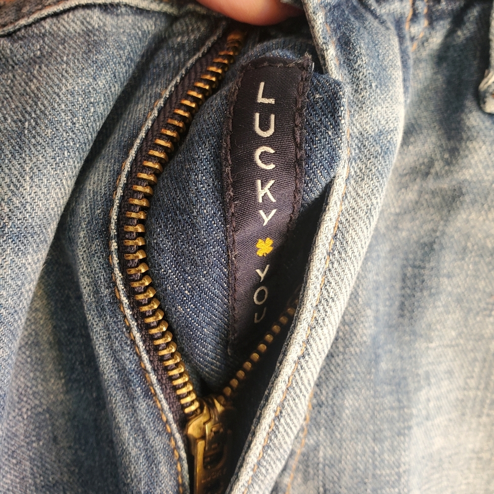 Lucky Jeans - Picture 4 of 7